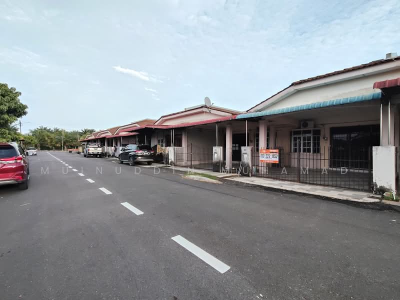 1-storey Terraced House for Sale in Teluk Intan (Perak) - Muinuddin Muhamad - Exterior - PropertyGuru.com.my
