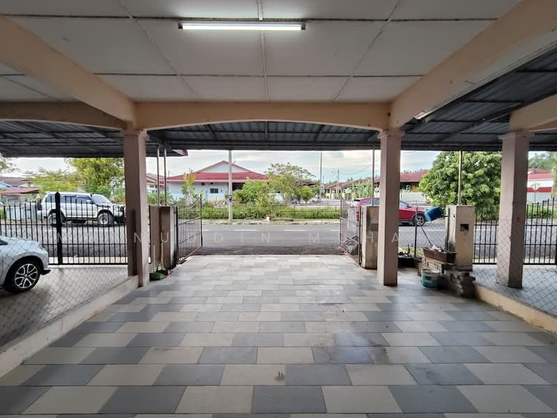 1-storey Terraced House for Sale in Teluk Intan (Perak) - Muinuddin Muhamad - Exterior - PropertyGuru.com.my