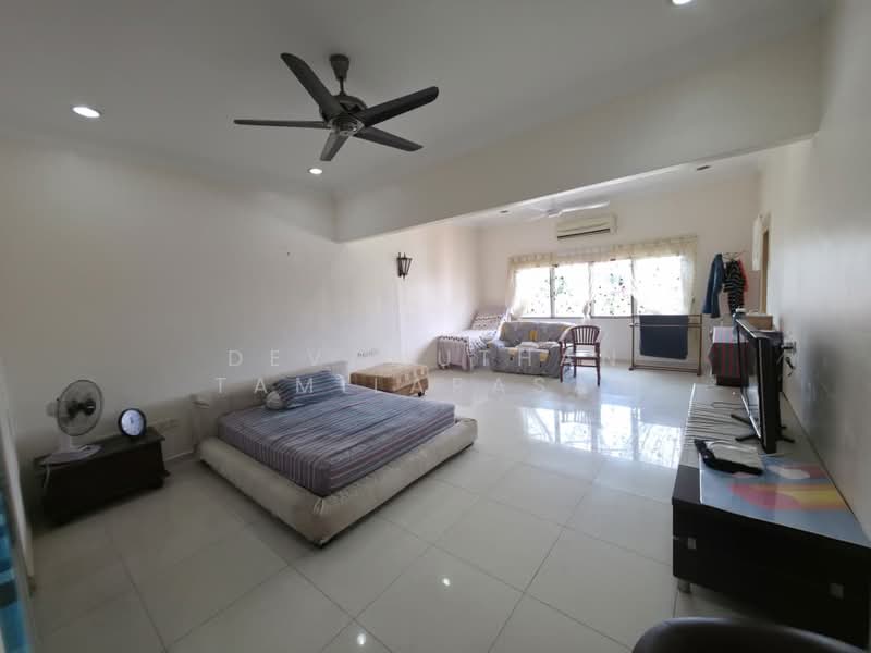 Semi-Detached House for Sale in SS 3, Taman Universiti (Petaling Jaya) - Devamuthan Tamilarasan - Bed Room - PropertyGuru.com.my