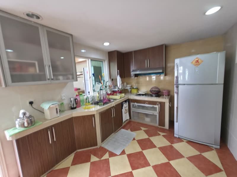 Semi-Detached House for Sale in SS 3, Taman Universiti (Petaling Jaya) - Devamuthan Tamilarasan - Kitchen - PropertyGuru.com.my