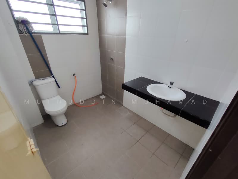 2-storey Terraced House for Rent in Seri Iskandar (Perak) - Muinuddin Muhamad - Bathroom - PropertyGuru.com.my