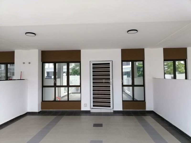 2-storey Terraced House for Sale in Setia Alam ( Anjung Sari) (Setia Alam) - Alvin Teoh - Entrance - PropertyGuru.com.my