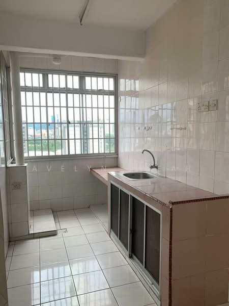Rumah Flat untuk Disewa di Cemara - Avelyn Cheah - Kitchen - PropertyGuru.com.my