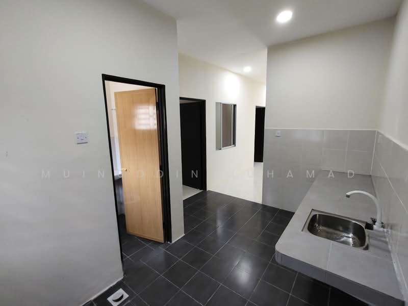 1-storey Terraced House for Rent in Teluk Intan (Perak) - Muinuddin Muhamad - Kitchen - PropertyGuru.com.my