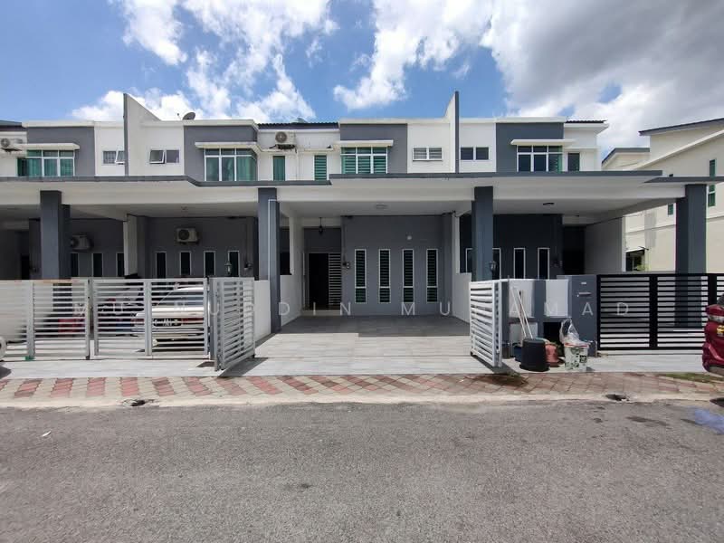 2-storey Terraced House for Rent in Teluk Intan (Perak) - Muinuddin Muhamad - Exterior - PropertyGuru.com.my