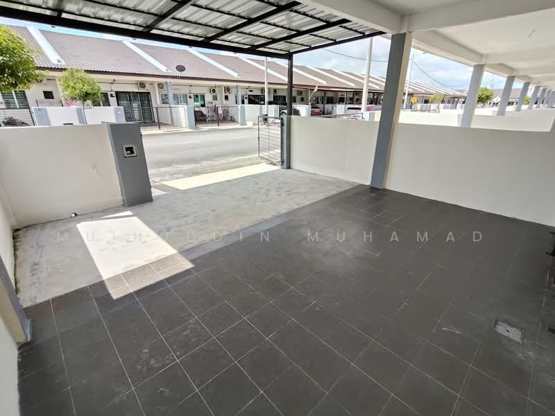 1-storey Terraced House for Rent in Teluk Intan (Perak) - Muinuddin Muhamad - Exterior - PropertyGuru.com.my