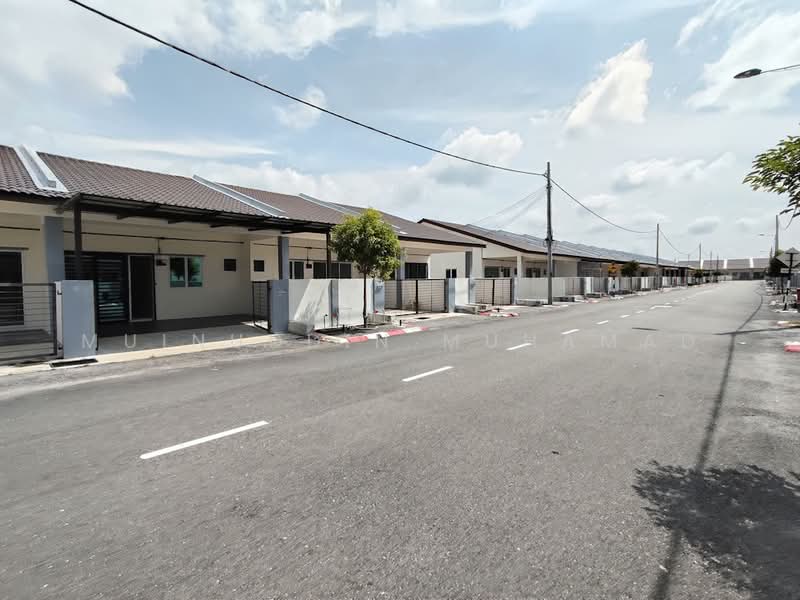 1-storey Terraced House for Rent in Teluk Intan (Perak) - Muinuddin Muhamad - Exterior - PropertyGuru.com.my