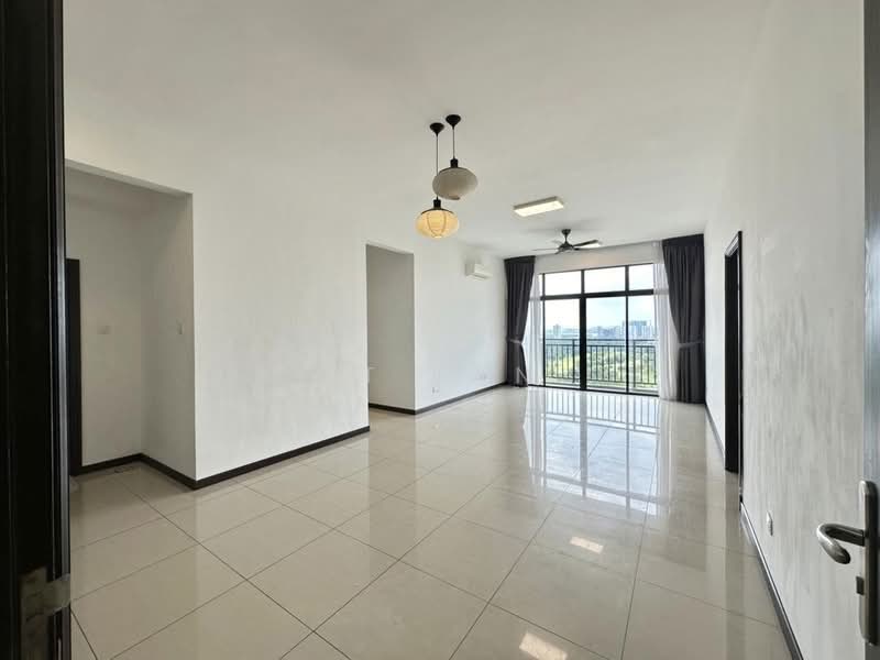 Servis Apartment untuk Dijual di Molek Regency - KT Tan - Living Room - PropertyGuru.com.my