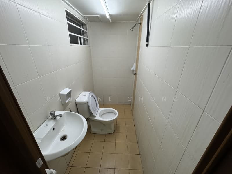 Rumah Bandar untuk Disewa di Batu Caves (Selangor) - Pauline Chong - Bathroom - PropertyGuru.com.my