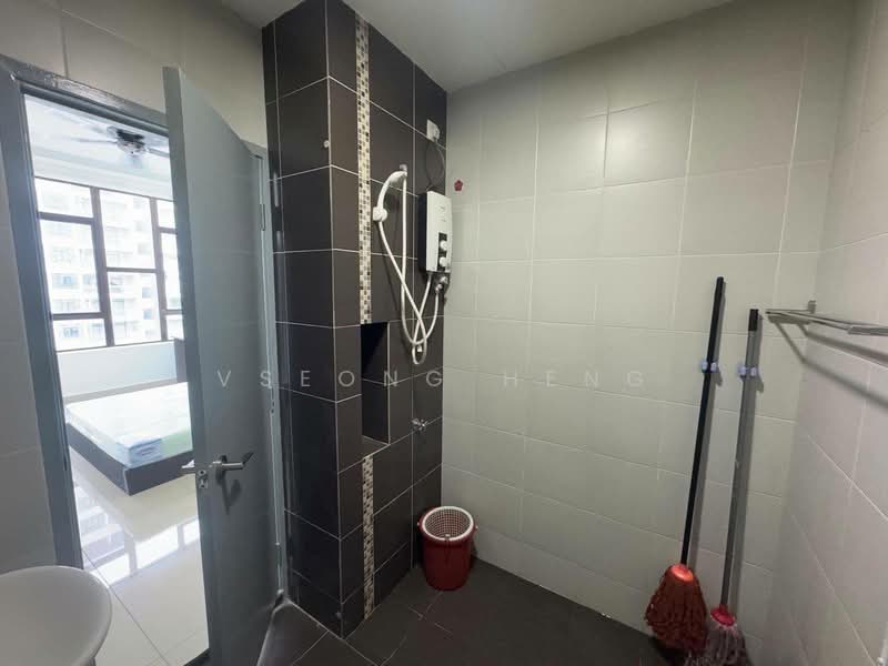 Apartment for Rent at Austin Regency (Pangsapuri Austin Perdana) - Vseong Heng - Bathroom - PropertyGuru.com.my
