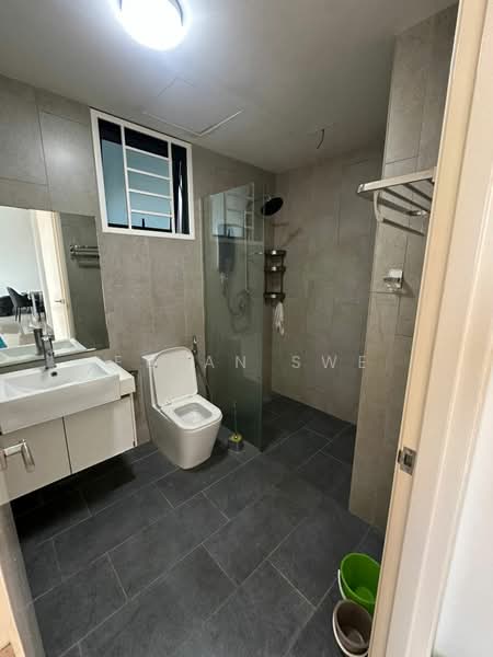 Servis Apartment untuk Dijual di East Parc @ Manjalara - Ethan Swe - Bathroom - PropertyGuru.com.my