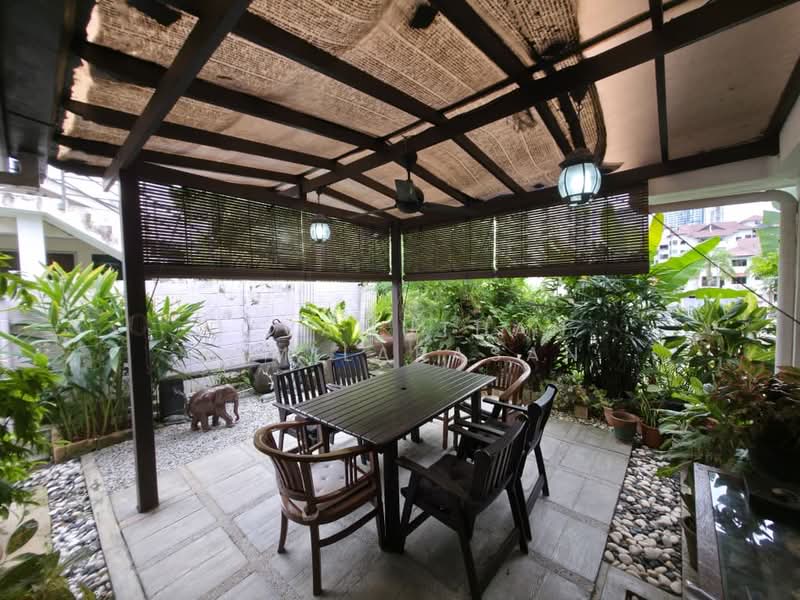 Rumah Banglo untuk Dijual di Seksyen 11 (Petaling Jaya) - Devamuthan Tamilarasan - Patio - PropertyGuru.com.my