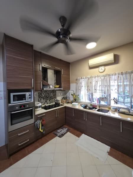 Rumah Banglo untuk Dijual di Seksyen 11 (Petaling Jaya) - Devamuthan Tamilarasan - Kitchen - PropertyGuru.com.my