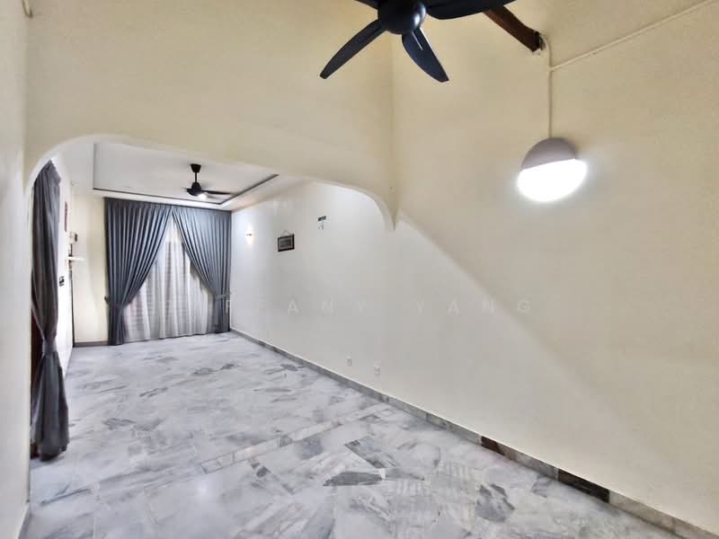 1-storey Terraced House for Sale in Taman Mawar (Rawang) - Tiffany Yang - Living Room - PropertyGuru.com.my