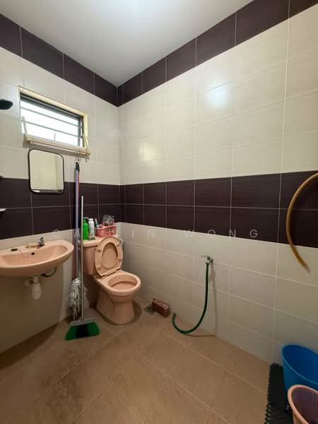 Rumah Teres 2 Tingkat untuk Dijual di Taman Pelangi (Johor Bahru) - Calvin Wong - Bathroom - PropertyGuru.com.my