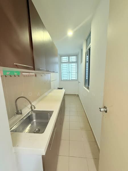 Pangsapuri untuk Dijual di D'Rich Executive Suites - JOANNE YONG - Kitchen - PropertyGuru.com.my