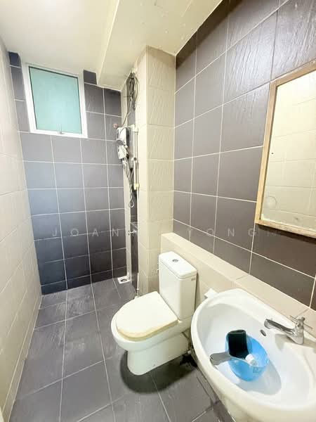 Pangsapuri untuk Dijual di D'Rich Executive Suites - JOANNE YONG - Bathroom - PropertyGuru.com.my