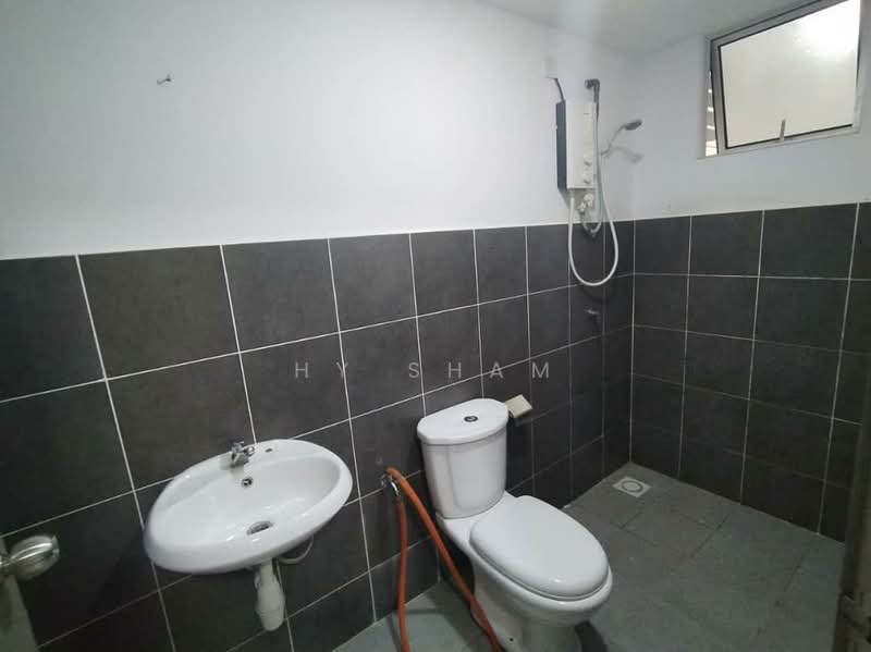 Apartment for Rent at Residensi Kepongmas 2 - HY Sham - Bathroom - PropertyGuru.com.my