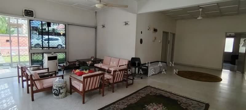 Bungalow for Sale in SS 3, Taman Universiti (Petaling Jaya) - Devamuthan Tamilarasan - Living Room - PropertyGuru.com.my