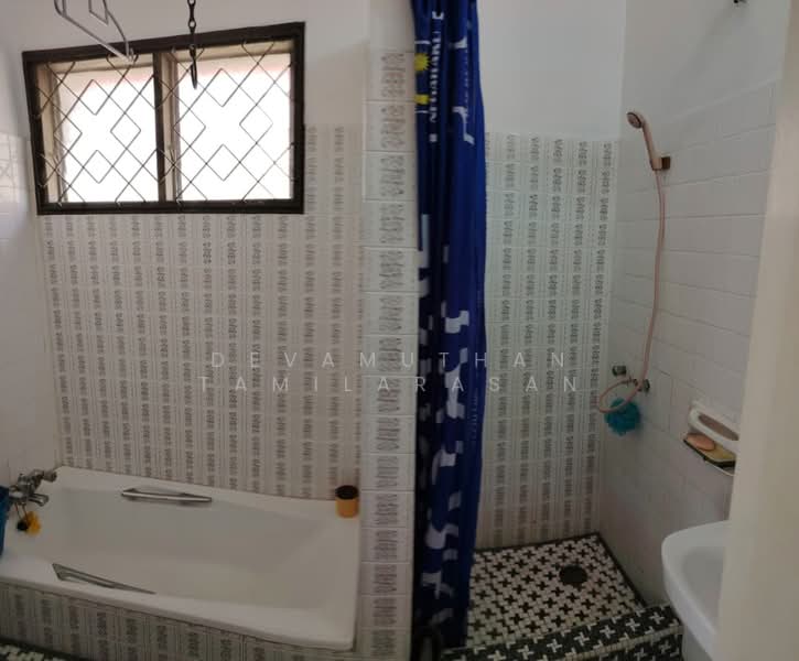 Bungalow for Sale in SS 3, Taman Universiti (Petaling Jaya) - Devamuthan Tamilarasan - Bathroom - PropertyGuru.com.my