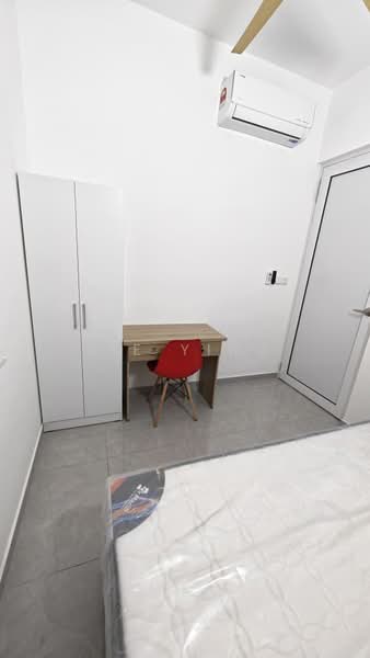 Servis Apartment untuk Disewa di Savana @ Utropolis - Jie Ying - Bedroom - PropertyGuru.com.my