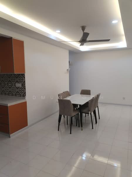 Pangsapuri untuk Dijual di Vista Pinggiran Apartment - Edmund Goh - Dining Room - PropertyGuru.com.my