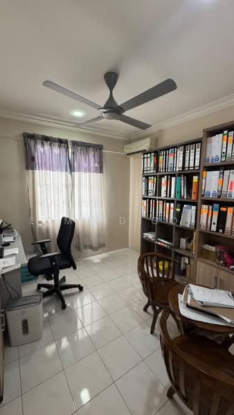 Pangsapuri untuk Dijual di Vista Pinggiran Apartment - Edmund Goh - Study - PropertyGuru.com.my