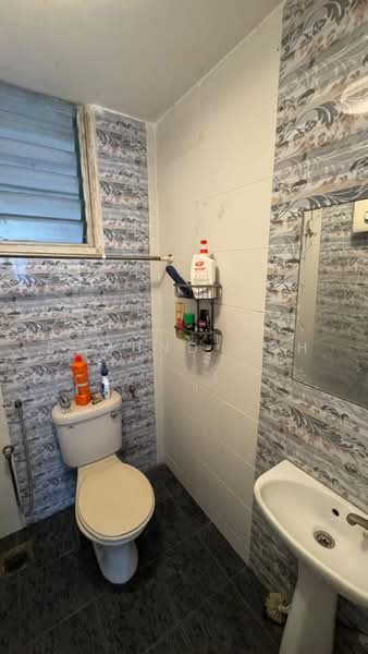 Pangsapuri untuk Dijual di Vista Pinggiran Apartment - Edmund Goh - Bathroom - PropertyGuru.com.my