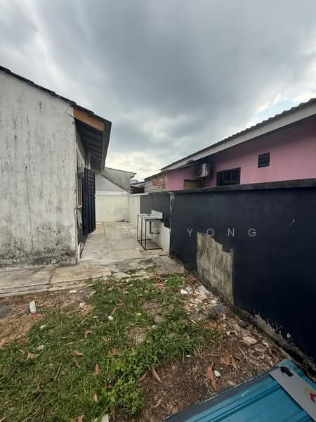 1-storey Terraced House for Sale in Taman Universiti (Skudai) - JOANNE YONG - Exterior - PropertyGuru.com.my