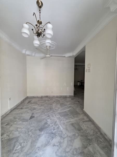 Rumah Teres 2 Tingkat untuk Dijual di Seksyen 15 (Bangi) - Ashraff Daniel - Living Room - PropertyGuru.com.my