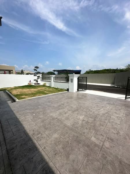 Bungalow for Sale in Taman Pekatra Indah (Simpang Ampat) - Jie Ying - Exterior - PropertyGuru.com.my