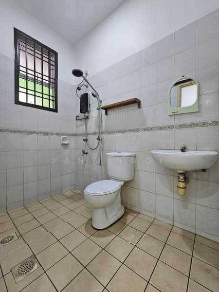 Rumah Teres 1.5 Tingkat untuk Dijual di Taman Impian Emas (Skudai) - Jane Ngoi - Bathroom - PropertyGuru.com.my