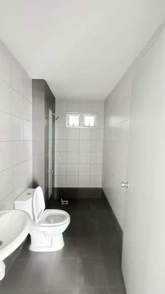 Servis Apartment untuk Dijual di One 49 Residence - JOANNE YONG - Bathroom - PropertyGuru.com.my