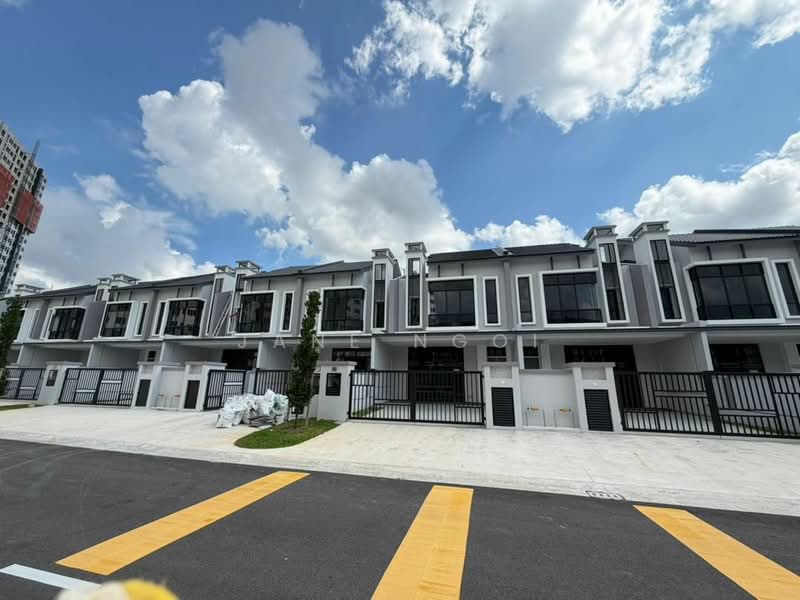 Rumah Teres 2-Tingkat untuk Dijual di Taman Mount Austin (Tebrau) - Jane Ngoi - Exterior - PropertyGuru.com.my