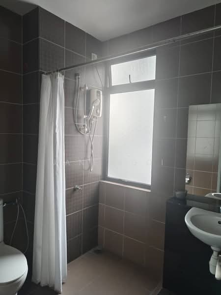 Apartment for Rent at Austin Regency (Pangsapuri Austin Perdana) - Jane Ngoi - Bathroom - PropertyGuru.com.my