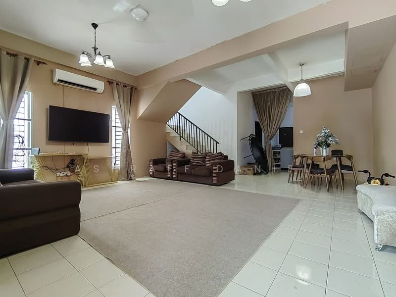 Terraced House for Sale in Banting (Selangor) - Ashraff Daniel - Living Room - PropertyGuru.com.my