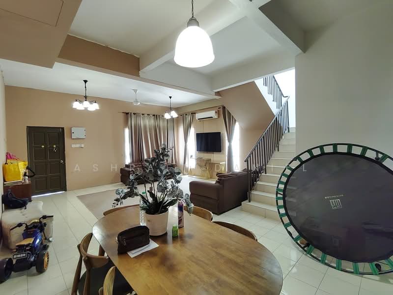 Terraced House for Sale in Banting (Selangor) - Ashraff Daniel - Living Room - PropertyGuru.com.my