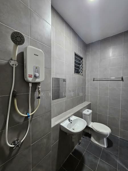 Pangsapuri untuk Disewa di Idaman Abadi - KK HEW - Bathroom - PropertyGuru.com.my