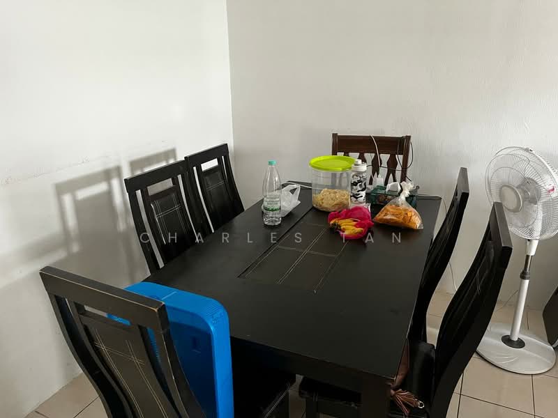 2-storey Terraced House for Sale in Bandar Putra Permai (Seri Kembangan) - Charles Tan - Dining Room - PropertyGuru.com.my