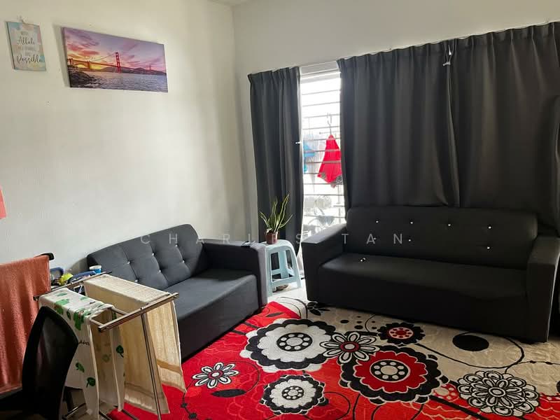 2-storey Terraced House for Sale in Bandar Putra Permai (Seri Kembangan) - Charles Tan - Living Room - PropertyGuru.com.my