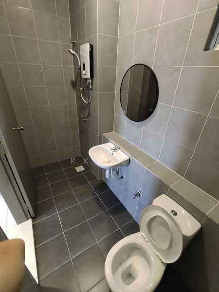 Apartment for Sale at Idaman Abadi - KK HEW - Bathroom - PropertyGuru.com.my