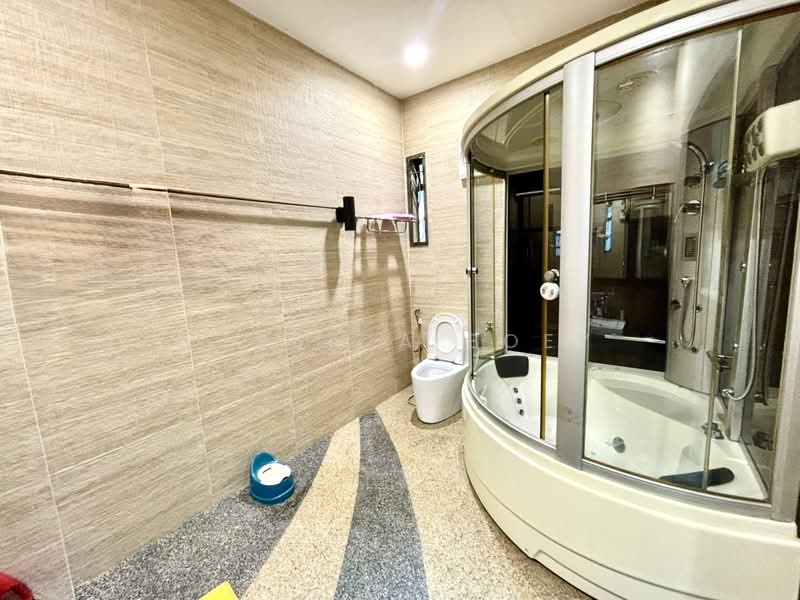 Rumah Berkembar untuk Dijual di Johor Bahru (Johor) - Jessica Boey - Bathroom - PropertyGuru.com.my