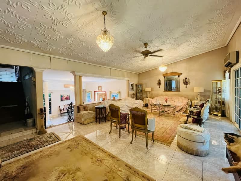Bungalow for Sale in Seksyen 16 (Petaling Jaya) - Shiqin Saidin - Living Room - PropertyGuru.com.my
