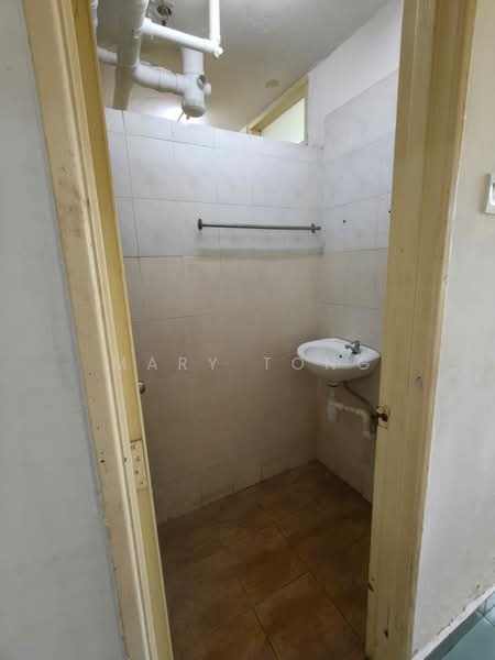 Flat for Rent at Mutiara Fadason - Mary Tong - Bathroom - PropertyGuru.com.my