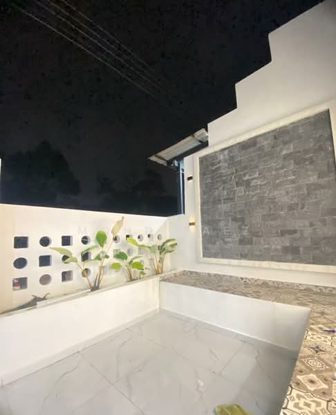 1-storey Terraced House for Sale in Taman Skudai Baru (Skudai) - Mohd Faez - Balcony - PropertyGuru.com.my