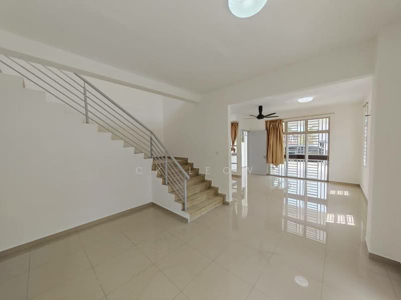 2-storey Terraced House for Rent in Taman Dato' Chellam (Ulu Tiram) - Ck Leow - Living Room - PropertyGuru.com.my