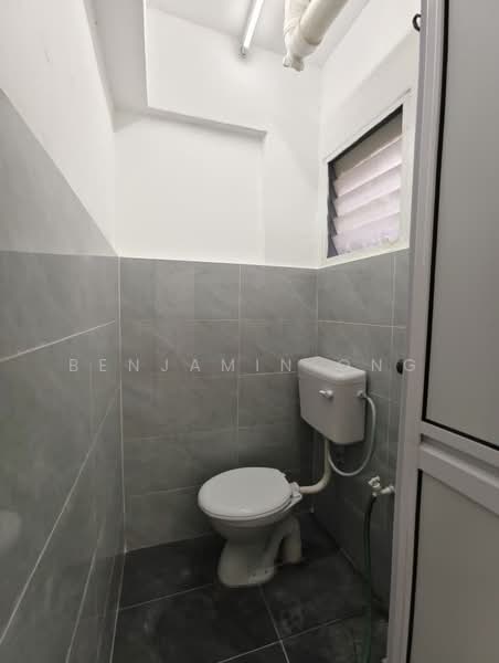 Flat for Sale at Taman Tan Sri Yaacob - Benjamin Ong - Bathroom - PropertyGuru.com.my