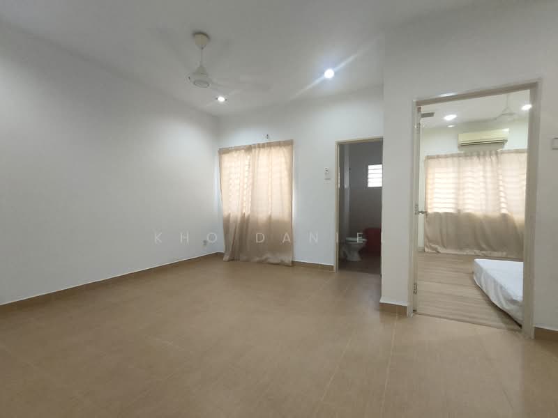 2-storey Terraced House for Rent in Bandar Bukit Raja (Klang) - Kho Daniel - Living Room - PropertyGuru.com.my