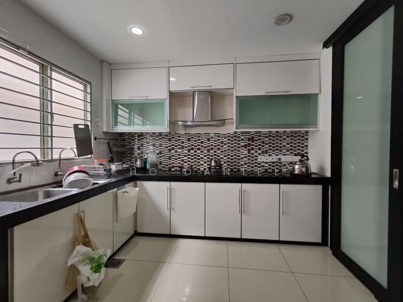 2-storey Terraced House for Rent in Bandar Bukit Raja (Klang) - Kho Daniel - Kitchen - PropertyGuru.com.my