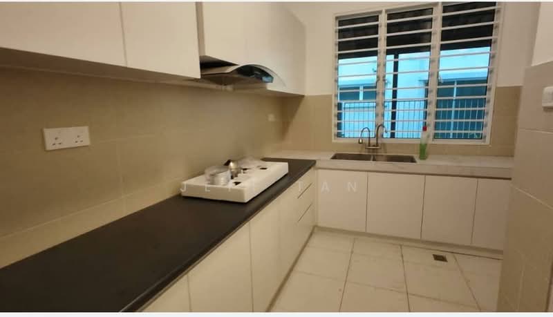 Semi-Detached House for Rent in Seri Kembangan (Selangor) - Jeff Tan - Kitchen - PropertyGuru.com.my
